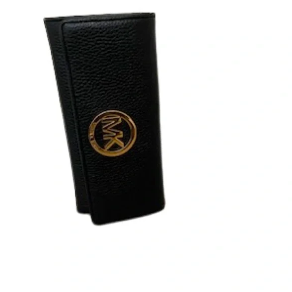 Michael Kors Fulton Flap Continental Wallet. - Picture 3 of 6